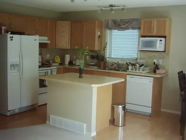 3 Bed Rooms Half Duplex for Rent