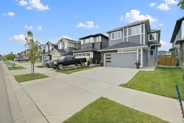 St.Albert Riverside! 4 Beds Up! Bonus Room! A/C! Whole package!