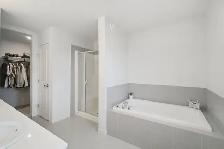 St.Albert Riverside! 4 Beds Up! Bonus Room! A/C! Whole package! - Photo 8