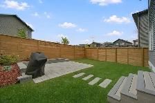 St.Albert Riverside! 4 Beds Up! Bonus Room! A/C! Whole package! - Photo 9