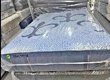 King Mattress For Sale || King Bedframe || Same Day Delivery - Photo 2