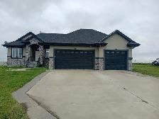 Brand new 6 bedroom St .Albert Country Living Available now