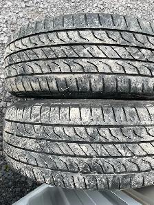 2x pneus 195/65R15 Toyo Extensa  (9/32e)