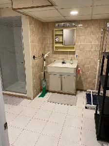 girl student rental- McMaster university - Photo 6