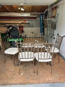 glass table and chairs