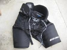 Hockey Equipment - Photo 9