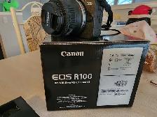 Canon EOS R100 with 18-45 kit lens - Photo 2