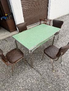 Free delivery used Vintage Retro Dining Table and 4 Chairs - Photo 2