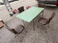 Free delivery used Vintage Retro Dining Table and 4 Chairs - Photo 7