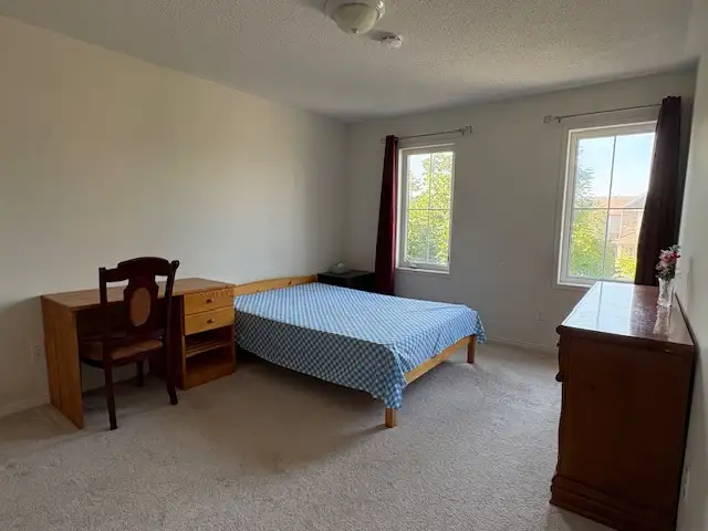 Furnished  bedroom in Oshawa for rent