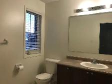Furnished  bedroom in Oshawa for rent - Photo 4