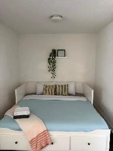 Spacious 1  Den (2nd Bed!) w/ Parking, Balcony & Locker - $2480 - Photo 4