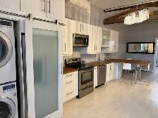 FULLY RENOVATED & FURNISHED 2-BEDROOM CONDO – QUEEN & GRAFTON - Photo 2