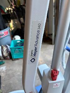Joerns Hoyer portable patient lift. - Photo 3