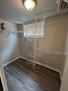 Century Cottage Brick House- 1 Bedroom   office - Photo 4