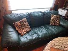 Leather Coach and two chairs - Photo 5