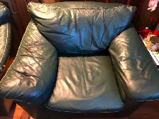 Leather Coach and two chairs - Photo 7