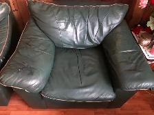 Leather Coach and two chairs - Photo 8