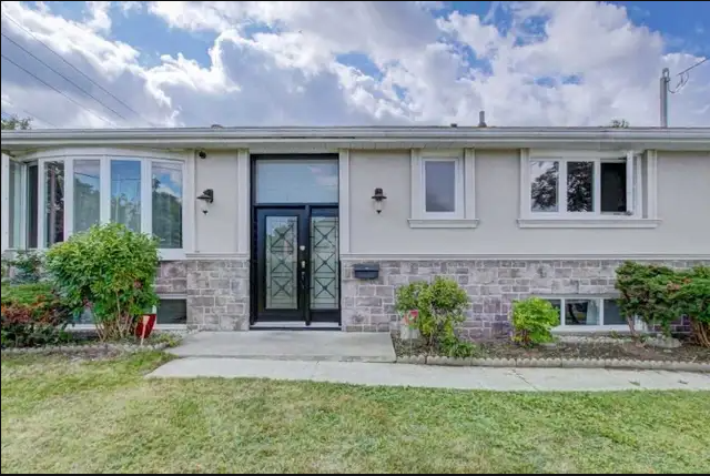 BASEMENT ROOM FOR RENT NEAR SCARBOROUGH TOWN CENTRE