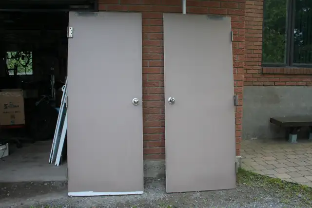 2-Portes en acier pare-feu 32'' x 79'' Livraison possible