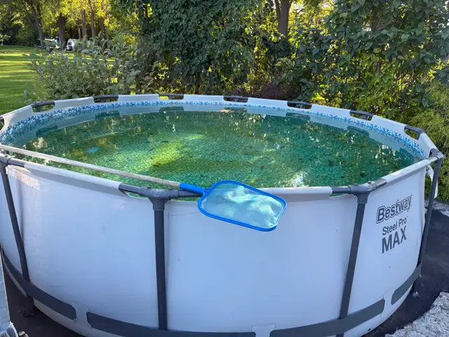 Above ground pool