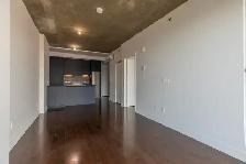 MODERN 25TH-FLOOR APARTMENT | DOWNTOWN MONTREAL | PANORAMIC VIE - Photo 3