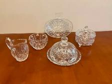 ENSEMBLE CRÉMIER/SUCRIER/BEURRIER EN CRISTAL