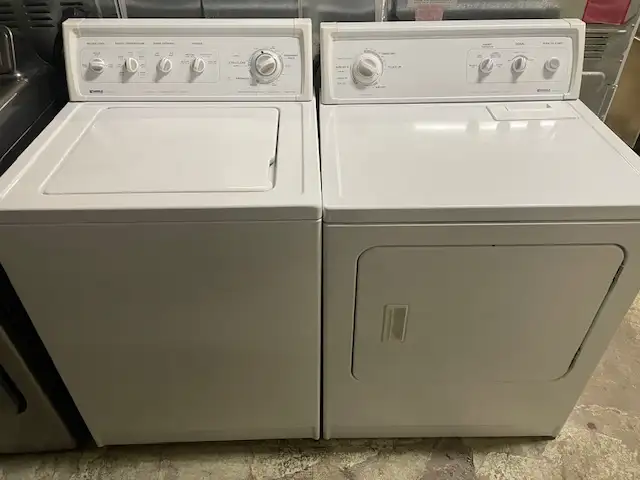Laveuse sécheuse traditionnelles blanches Kenmore