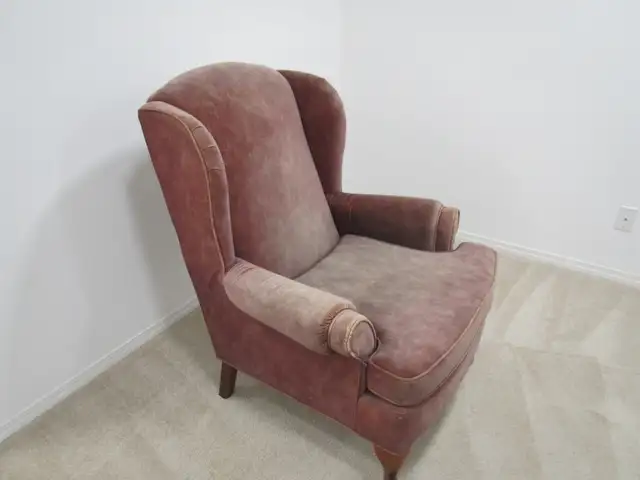 FREE--Character  Arm  Chair--Good Condition