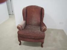 FREE--Character  Arm  Chair--Good Condition - Photo 2