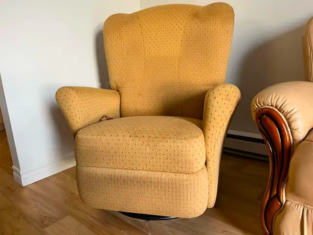 DIVAN, FAUTEUIL, TABLES, COMMODES (Succession)