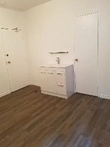 BACHELOR/STUDIO APARTMENTS FOR RENT IN A HOUSE - Photo 8