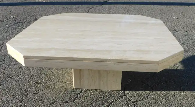 PETITE TABLE BASSE EN MARBRE (PLEIN MARBRE)