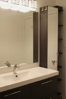 Room for Rent in Main-Floor Bedrooms House with All Utilities - Photo 6