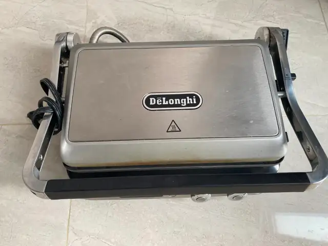 DeLonghi Livenza All-Day Grill- CGH1030D