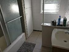 Super location-furnished, clean rooms on Rankin, 5 min. walk UoW - Photo 7