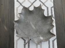 For Sale: Maple Leaf Décor - Photo 3