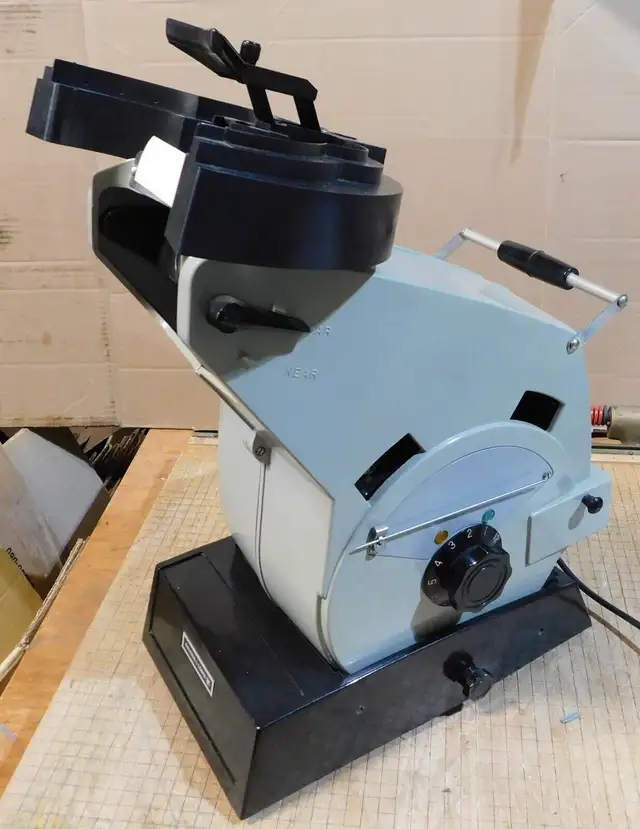 ANCIEN TESTEUR DE VISION BAUSCH & LOMB VINTAGE Vision tester