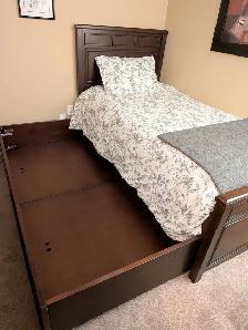 Costco Twin Bedroom Set W/Trundle - Photo 3