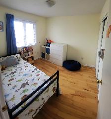 3 beds, 2.5 baths townhouse - Photo 10