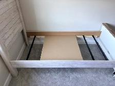 2 twin bed frames - Photo 3