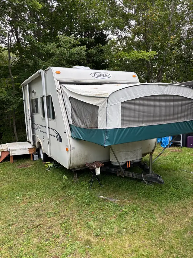 1999 -19 ft Bantam Trail Lite Travel Trailer
