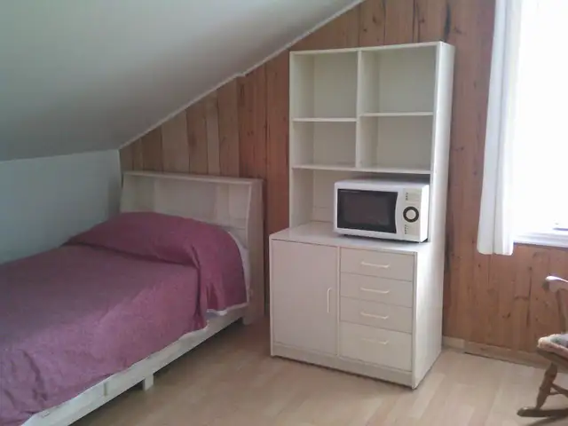chambre (550$) pour homme travailleur non fumeur,   30ans