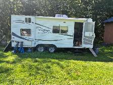 Pioneer Spirit travel trailer - Photo 2