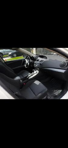 2012 Mazda 3 Hatchback - Photo 6