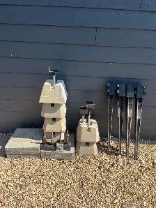 Deck blocks, adjustment screws and supports