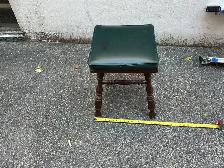 Vintage Green Vinyl Vnity Stool !