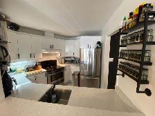 Condo rénové semi-meublé Lebourneuf avec borne électrique - Photo 7