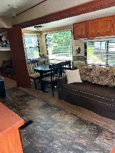 5th Wheel Camper For Sale - Photo 4
