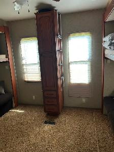 5th Wheel Camper For Sale - Photo 7